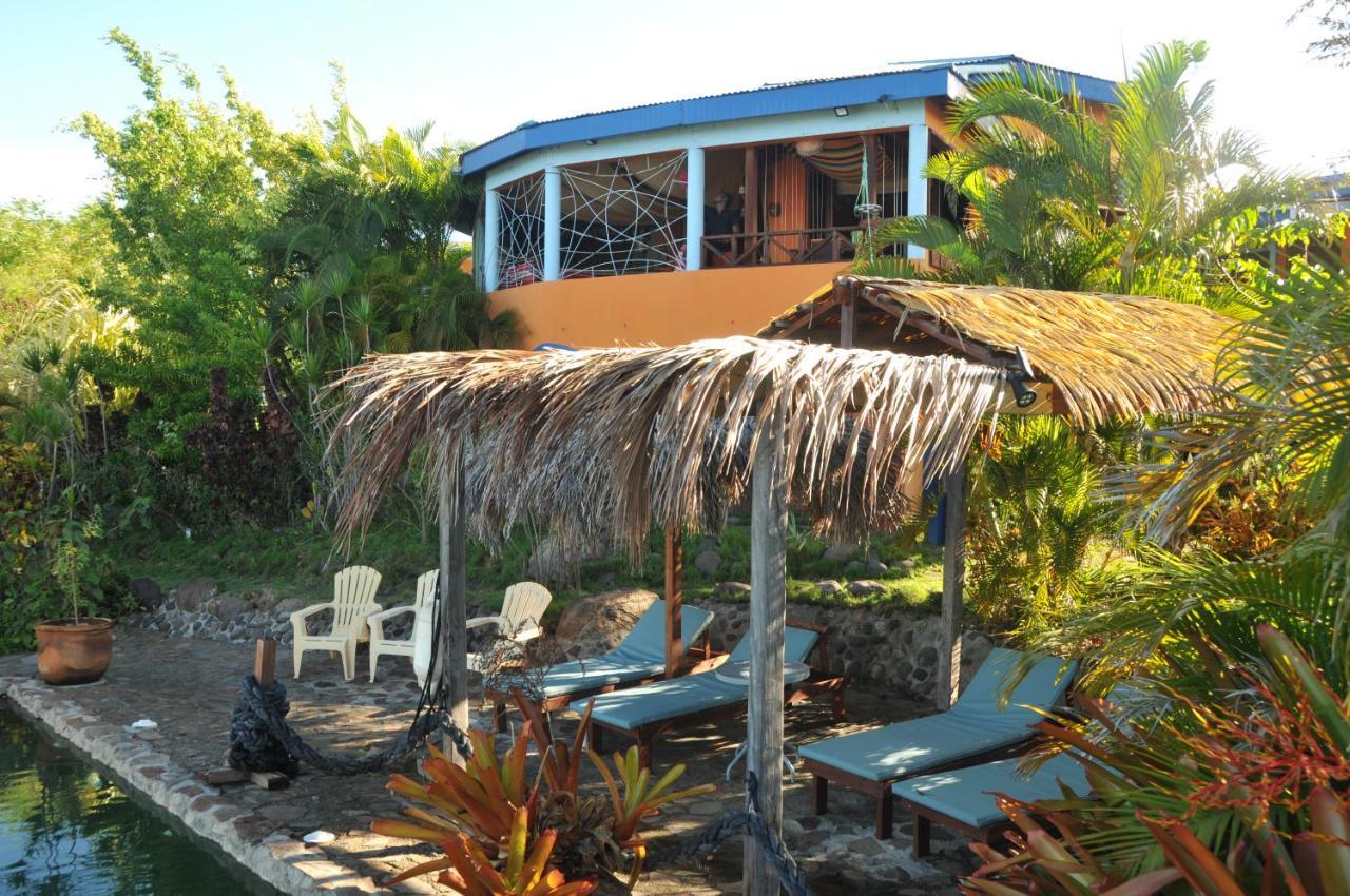 Mango Island Lodges Saint Joseph エクステリア 写真