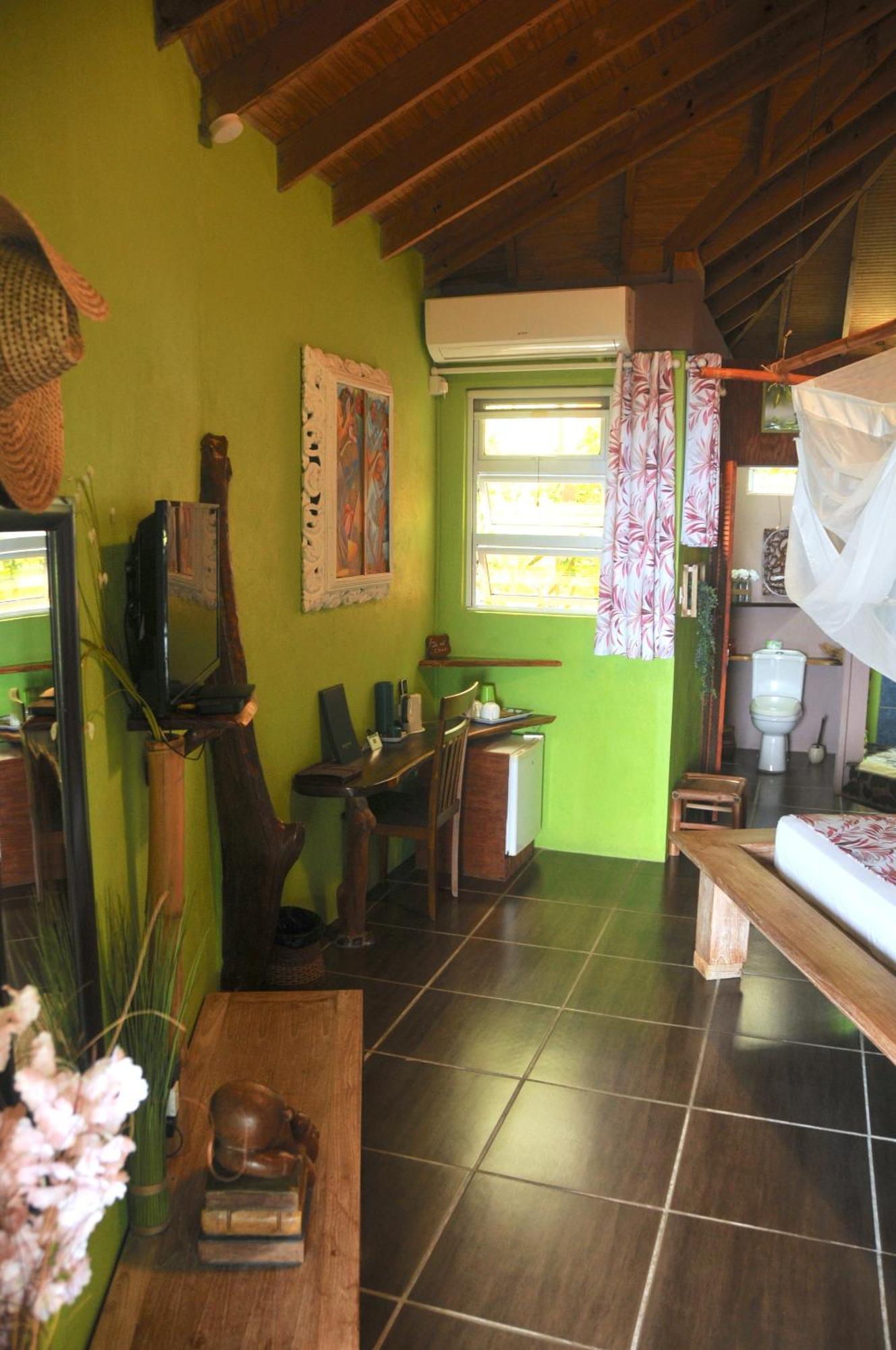 Mango Island Lodges Saint Joseph エクステリア 写真