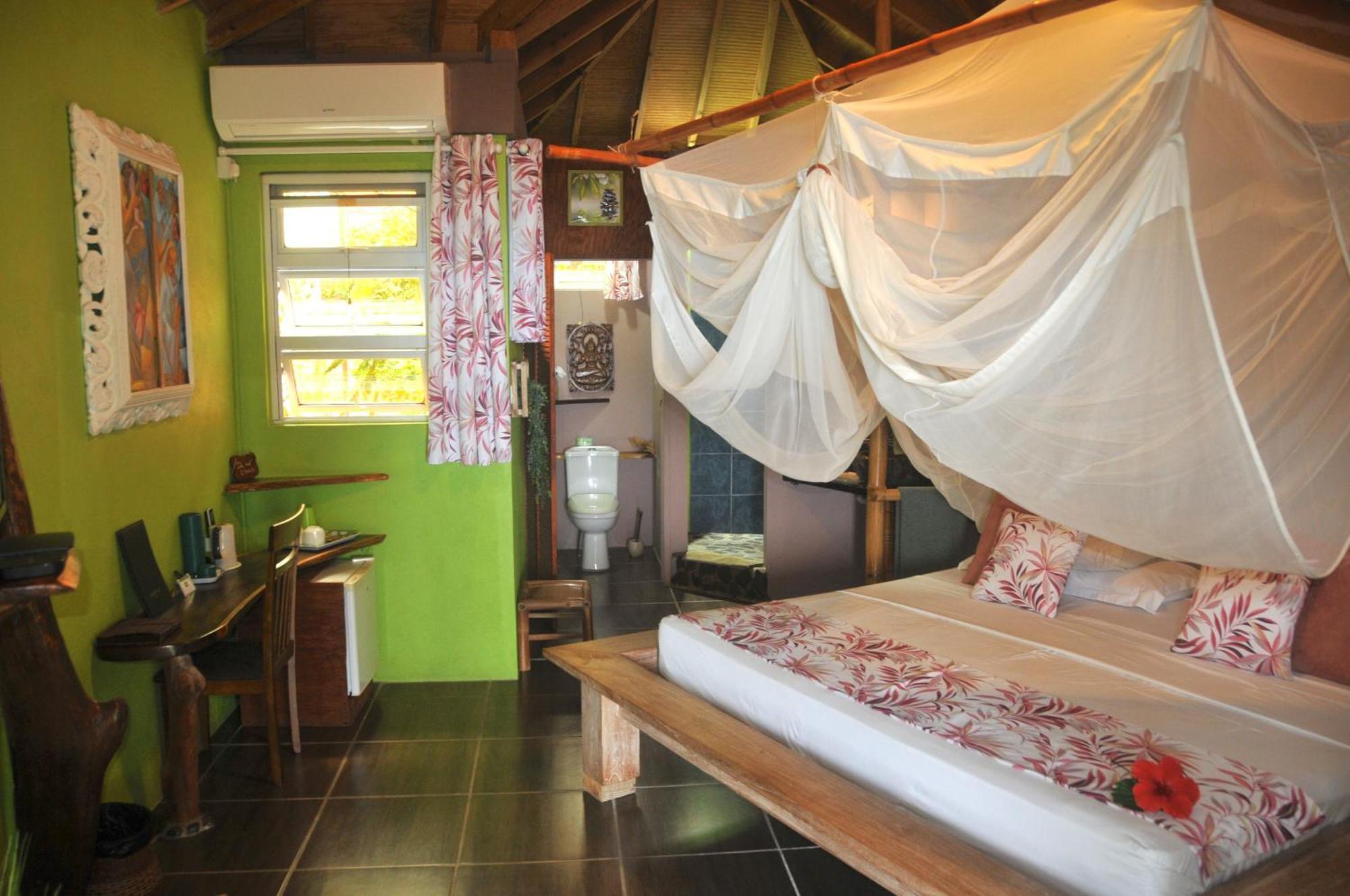 Mango Island Lodges Saint Joseph エクステリア 写真