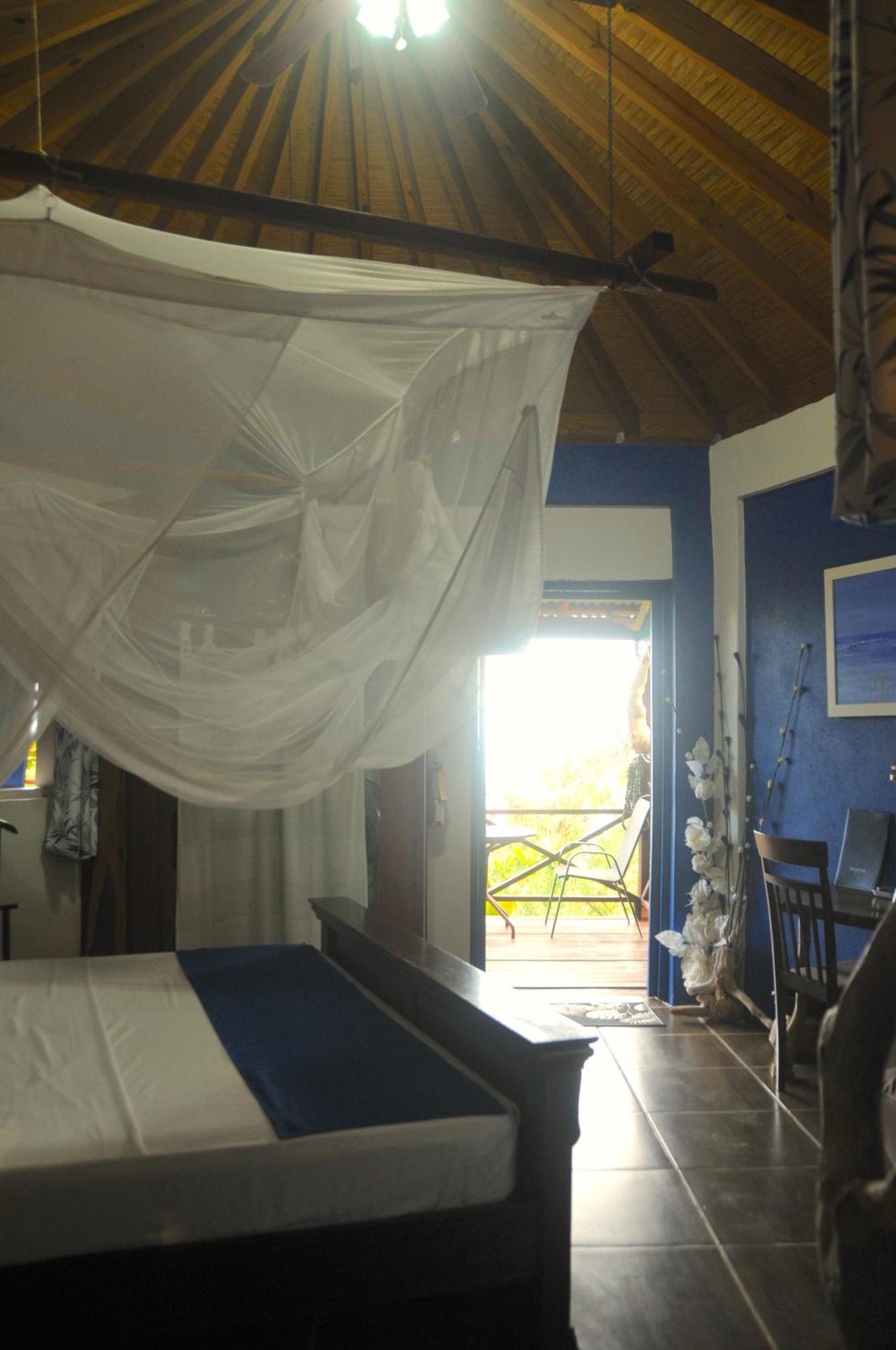 Mango Island Lodges Saint Joseph エクステリア 写真