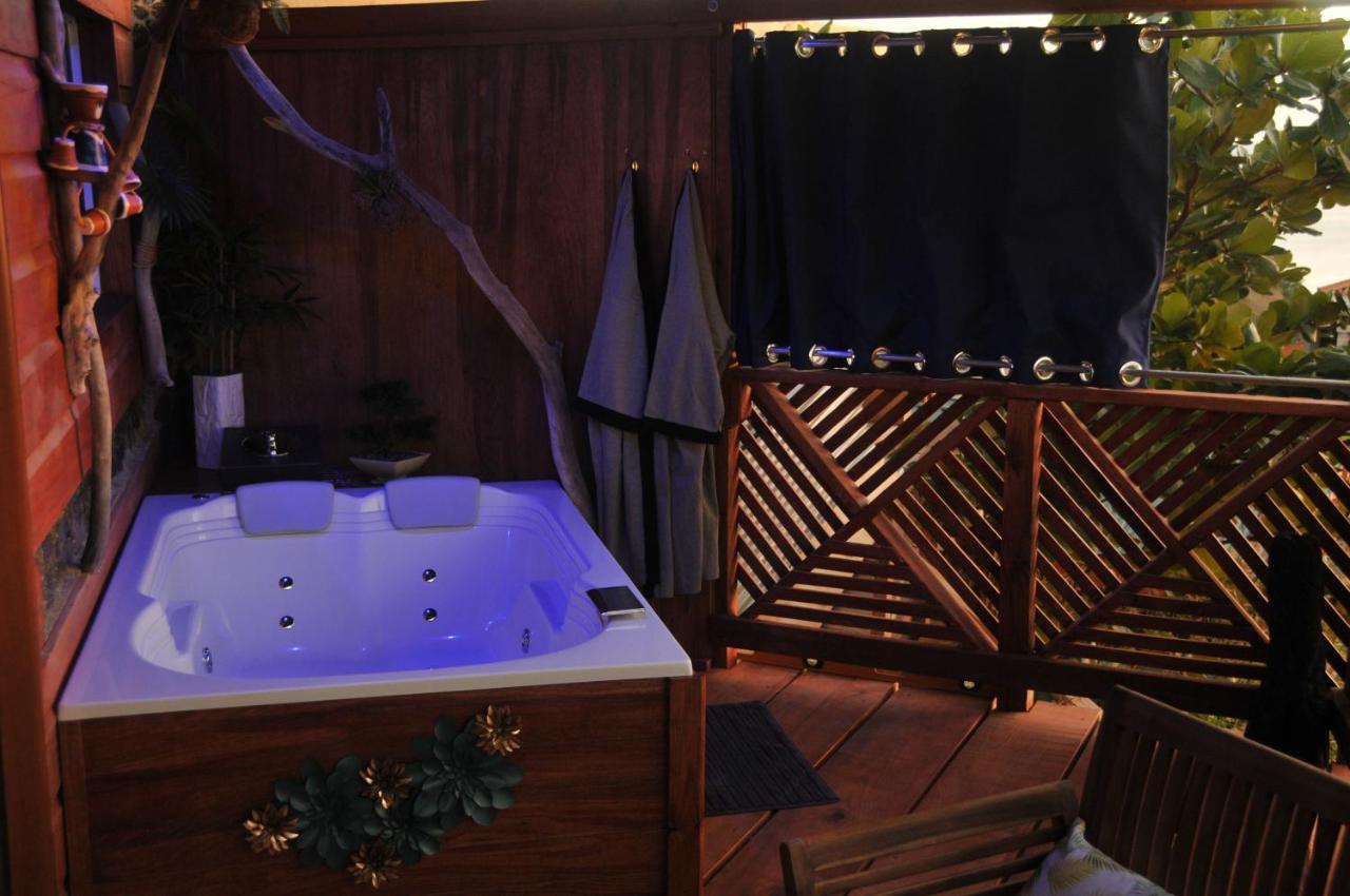 Mango Island Lodges Saint Joseph エクステリア 写真